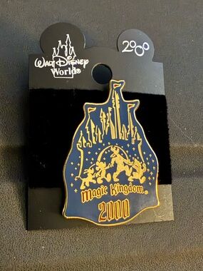 Disney Walt Disney World Magic Kingdom 2000 Enamel Pin - Vintage